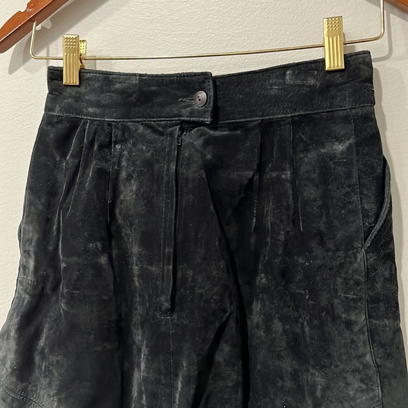 Vintage Black Suede Skirt, size 2 - Picture 6 of 7